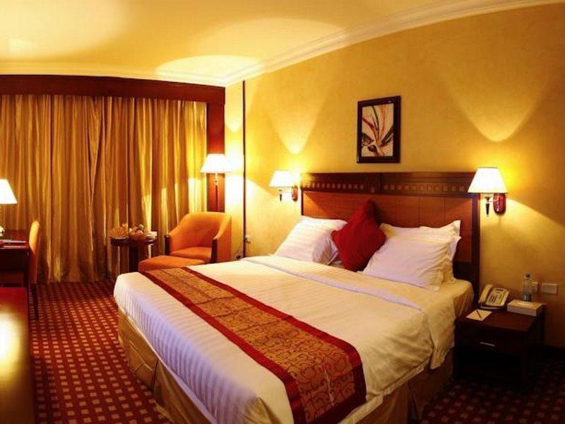 Ramada Riyadh Hotel Екстериор снимка