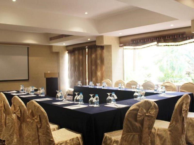 Ramada Riyadh Hotel Екстериор снимка