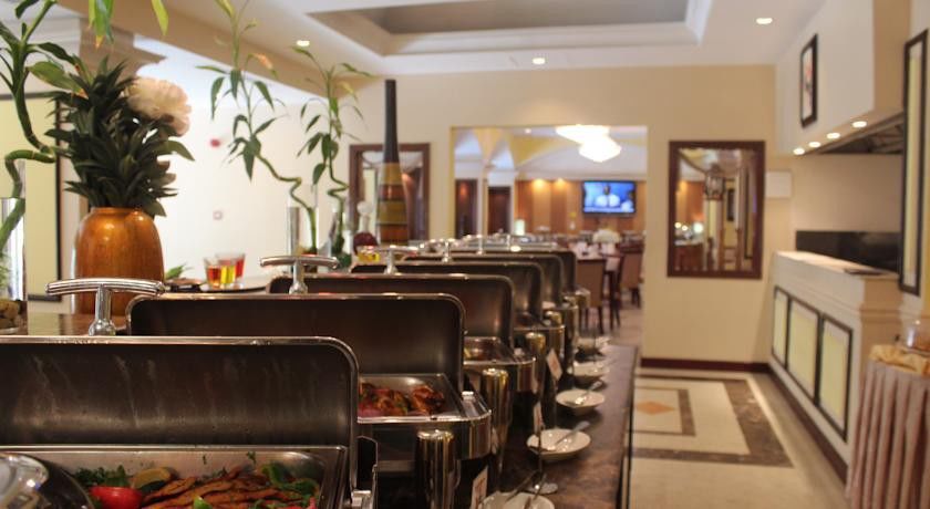Ramada Riyadh Hotel Екстериор снимка