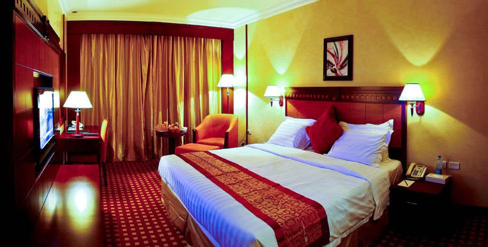 Ramada Riyadh Hotel Стая снимка