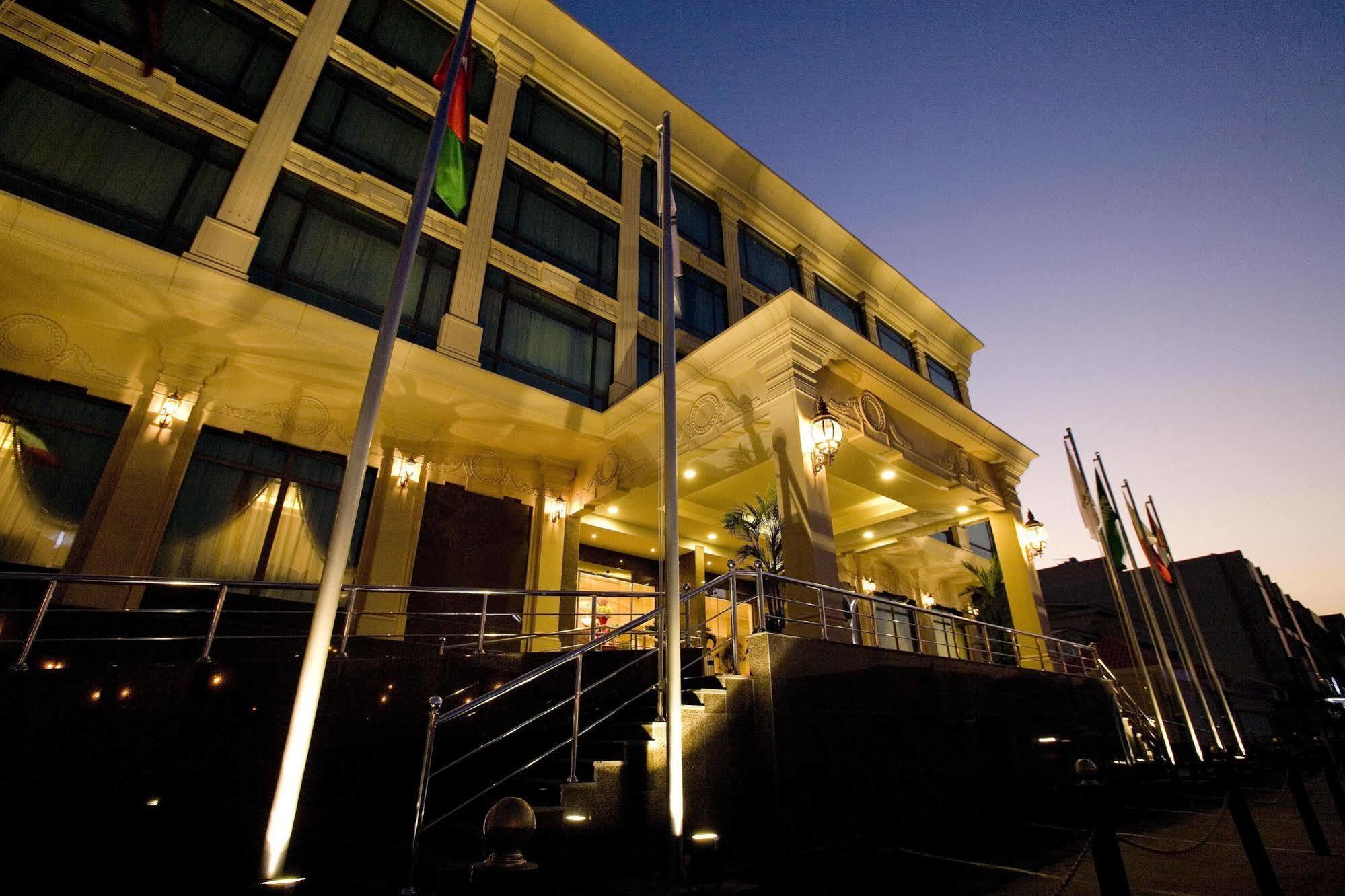 Ramada Riyadh Hotel Екстериор снимка