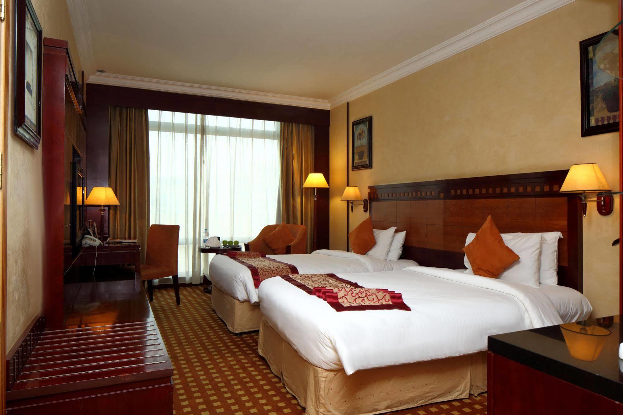 Ramada Riyadh Hotel Екстериор снимка