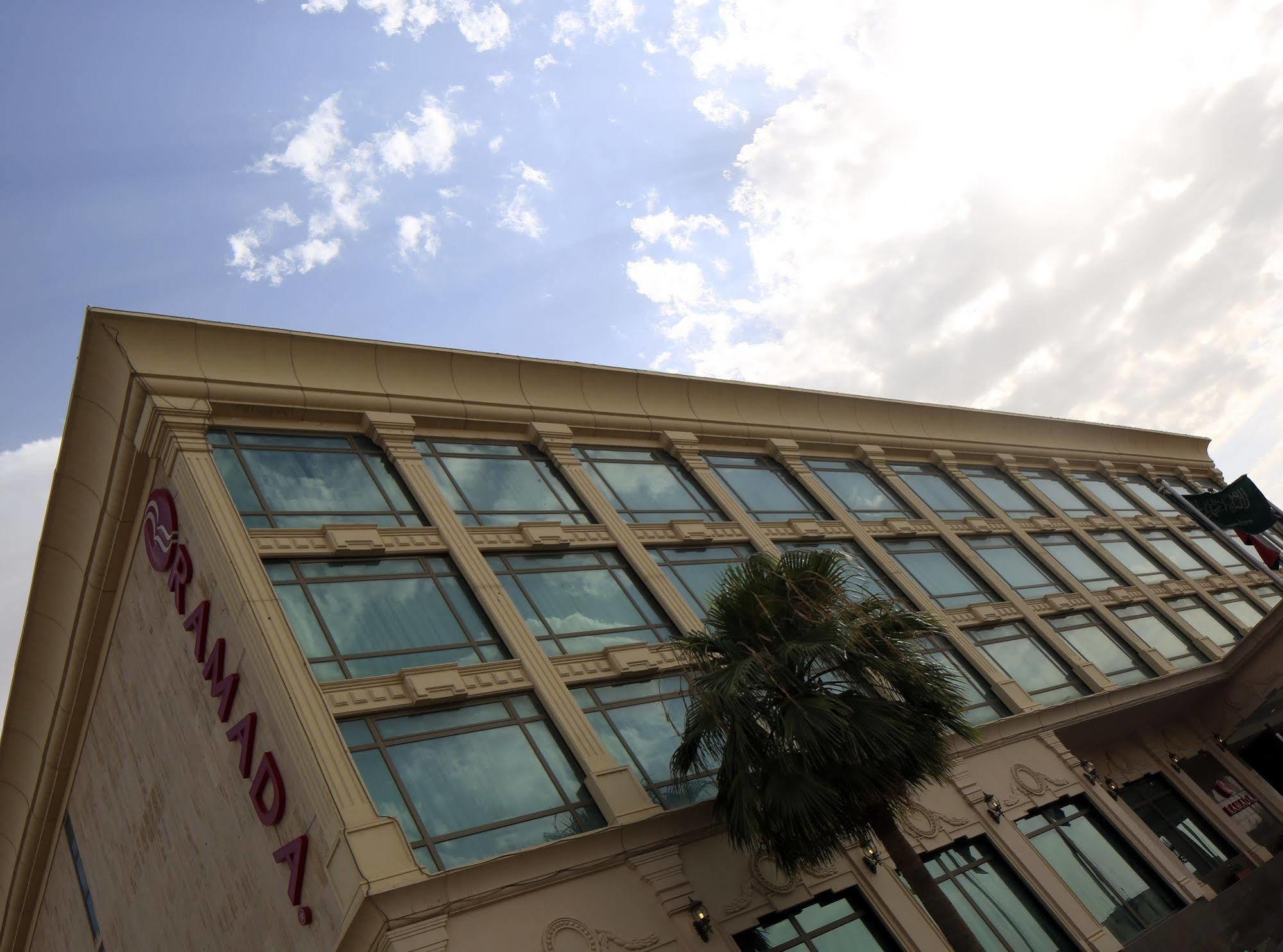 Ramada Riyadh Hotel Екстериор снимка