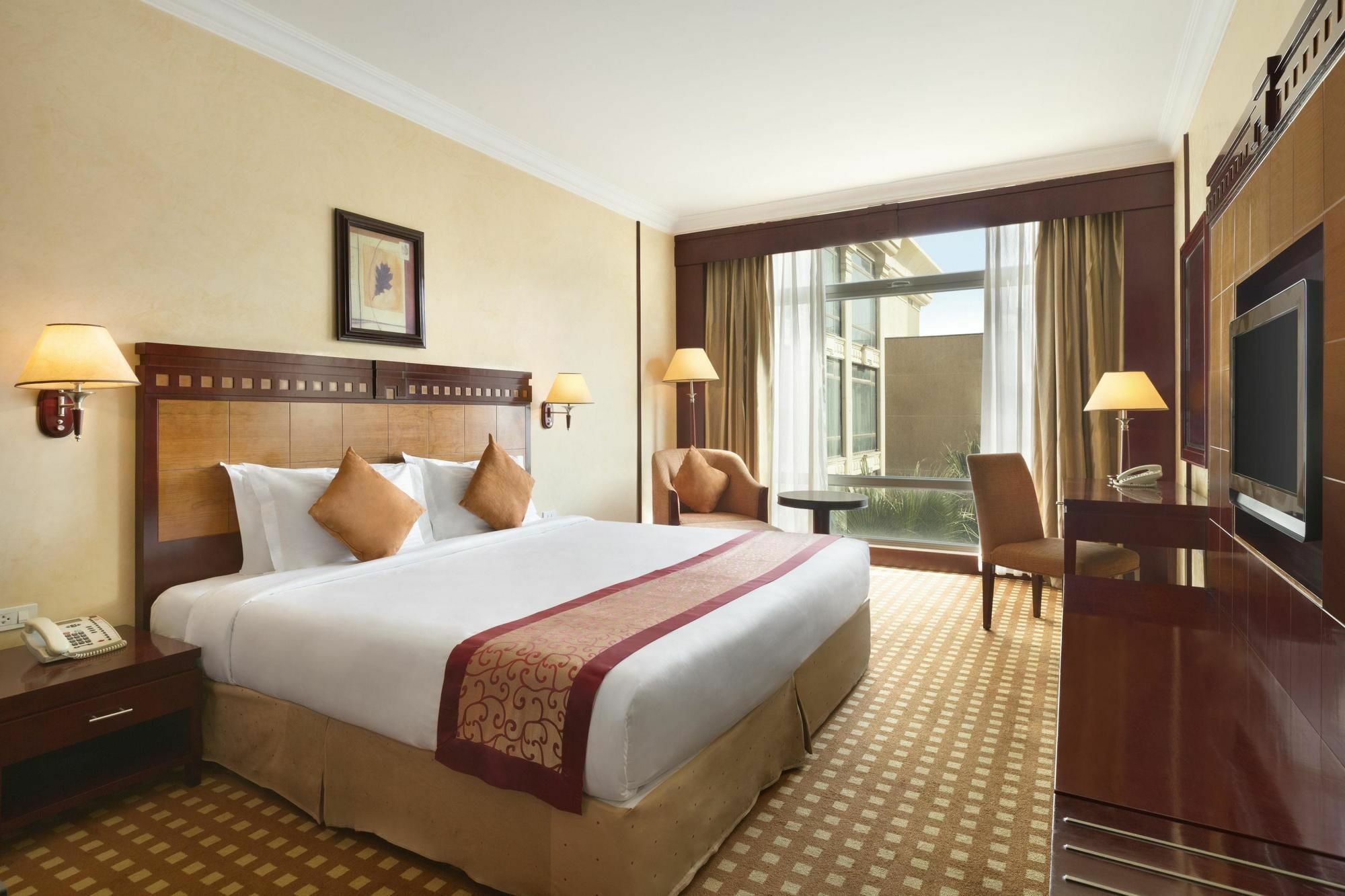 Ramada Riyadh Hotel Екстериор снимка