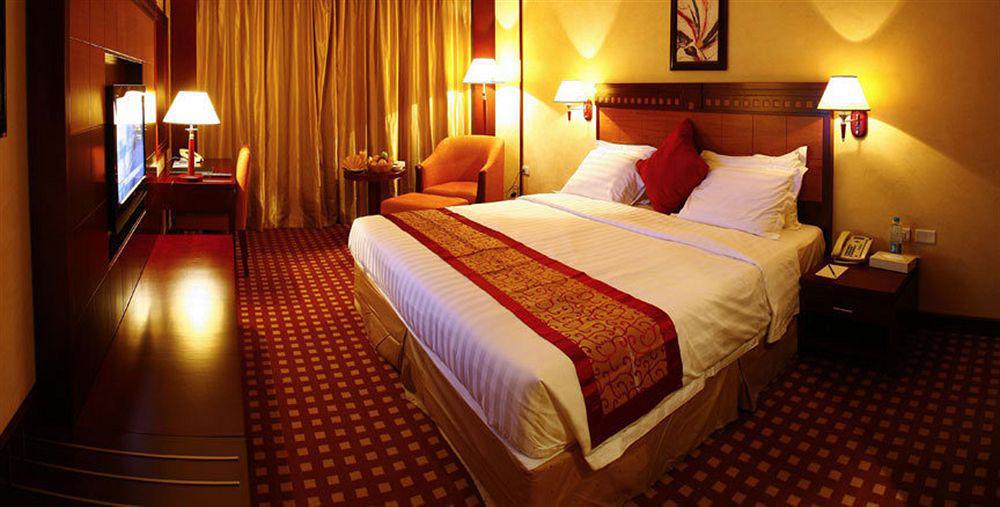 Ramada Riyadh Hotel Стая снимка